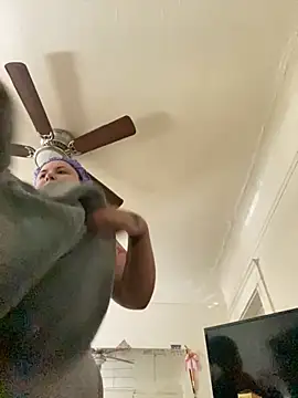 xocrybaby online show from 11-18-25, 05:28