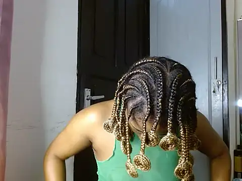 Snapshot of savage_laura chatting on 08-01-26, 06:45 savage laura online show from 08-01-26, 06:45