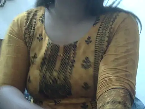 Snapshot of shekira99 chatting on 03-31-26, 10:32 shekira99 online show from 03-31-26, 10:32