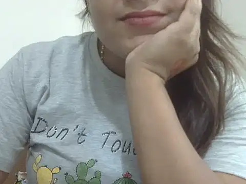 Snapshot of shekira99 chatting on 04-13-26, 04:07 shekira99 online show from 04-13-26, 04:07
