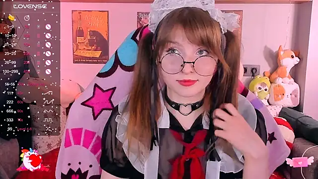 Snapshot of AliceLanley chatting on 12-15-24, 12:06 AliceLanley online show from 12-15-24, 12:06