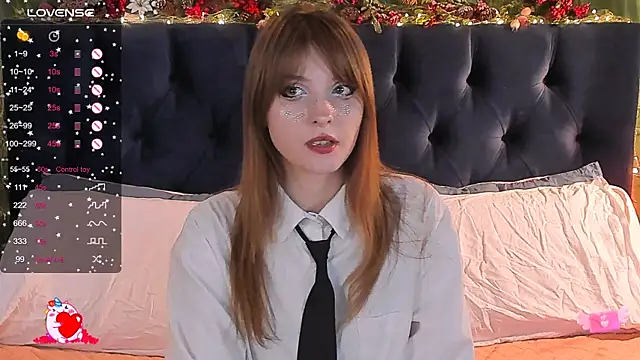 Snapshot of AliceLanley chatting on 01-17-25, 12:21 AliceLanley online show from 01-17-25, 12:21