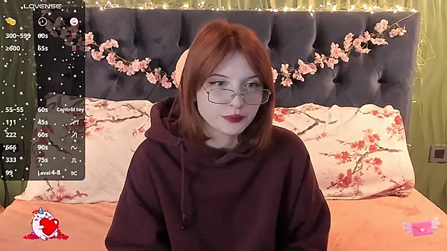 Snapshot of AliceLanley chatting on 10-01-25, 12:11 AliceLanley online show from 10-01-25, 12:11