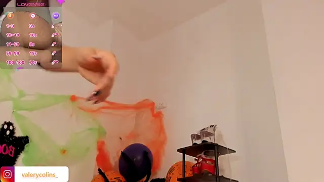 valerycolins online show from 10-28-25, 03:21