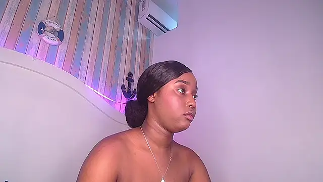 Snapshot of MichaelaCox chatting on 06-01-26, 07:15 MichaelaCox online show from 06-01-26, 07:15