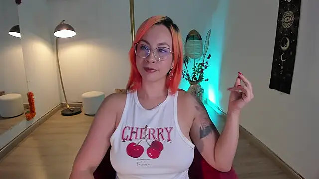 Snapshot of Kat_Art chatting on 01-27-25, 11:22 Kat Art online show from 01-27-25, 11:22