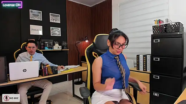 Snapshot of Office_Naughty_Girl chatting on 03-20-25, 04:42 Office Naughty Girl online show from 03-20-25, 04:42