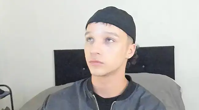 Snapshot of angelcortes chatting on 12-20-24, 12:38 angelcortes online show from 12-20-24, 12:38