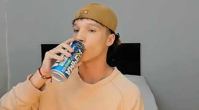 Snapshot of angelcortes chatting on 03-15-25, 06:54 angelcortes online show from 03-15-25, 06:54