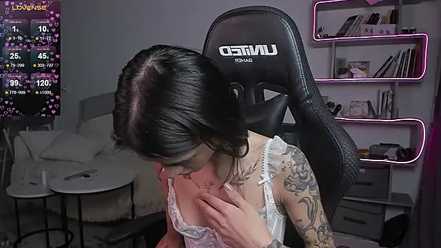 vinkitinkii online show from 02-21-25, 06:51