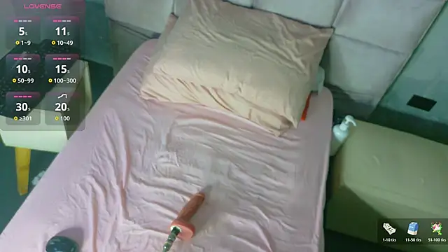 Snapshot of _Gretta chatting on 11-26-25, 08:43 Gretta online show from 11-26-25, 08:43