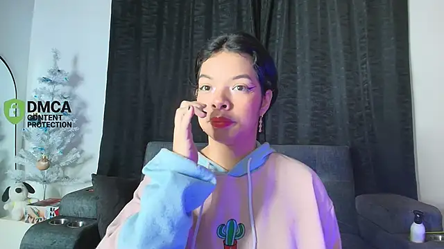 yungelitamor  online show from 12-16-25, 05:12