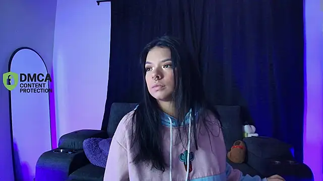 yungelitamor  online show from 05-13-26, 05:27