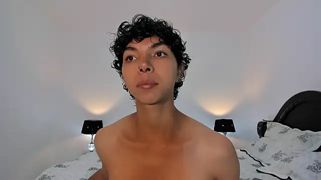 Snapshot of xhenisa_ chatting on 01-14-25, 09:41 xhenisa online show from 01-14-25, 09:41