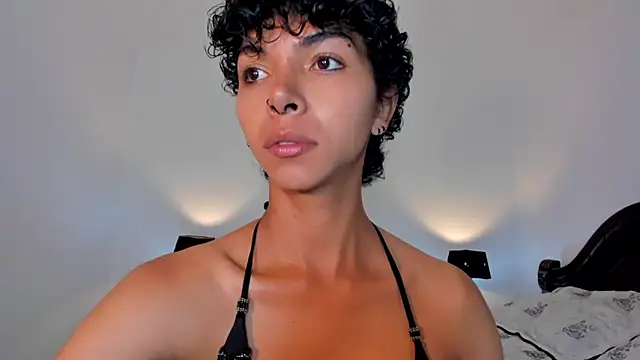 Snapshot of xhenisa_ chatting on 01-26-25, 03:36 xhenisa online show from 01-26-25, 03:36