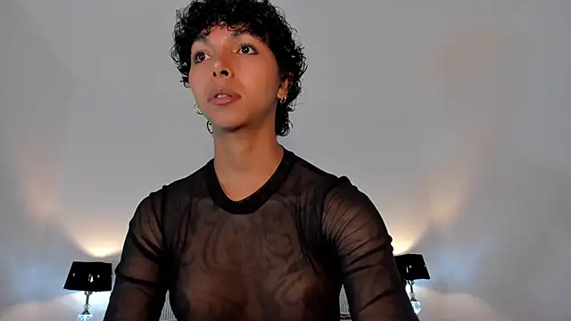 Snapshot of xhenisa_ chatting on 03-15-25, 08:10 xhenisa online show from 03-15-25, 08:10