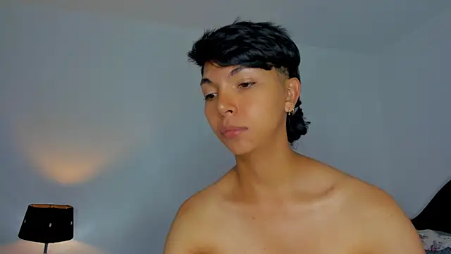 Snapshot of xhenisa_ chatting on 09-14-25, 03:44 xhenisa online show from 09-14-25, 03:44