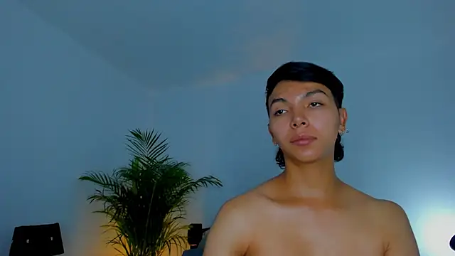 Snapshot of xhenisa_ chatting on 09-29-25, 08:02 xhenisa online show from 09-29-25, 08:02