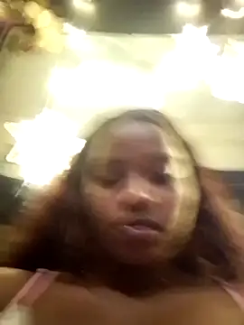 Snapshot of Uvita06 chatting on 12-14-25, 10:47 Uvita06 online show from 12-14-25, 10:47