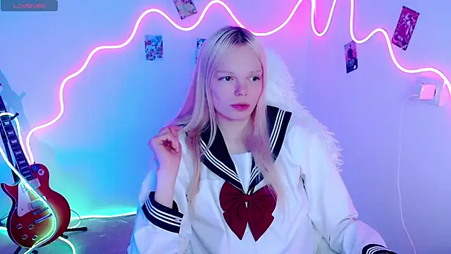 Emily Nyaffee online show from 09-29-25, 02:33