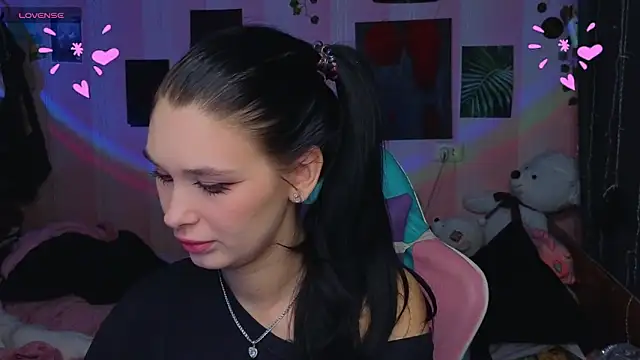 Snapshot of Amanda_Tender chatting on 09-15-25, 10:10 Amanda Tender online show from 09-15-25, 10:10