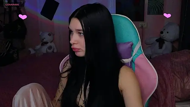 Snapshot of Amanda_Tender chatting on 10-28-25, 10:12 Amanda Tender online show from 10-28-25, 10:12