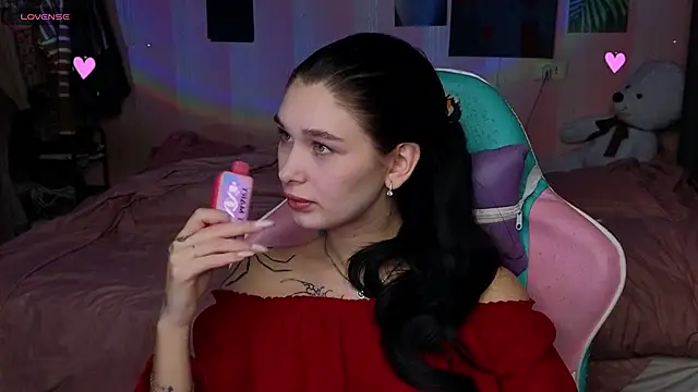 Snapshot of Amanda_Tender chatting on 11-12-25, 09:47 Amanda Tender online show from 11-12-25, 09:47