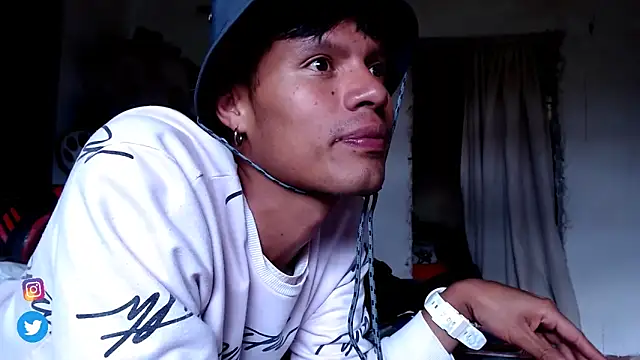 Tylerfordxxx online show from 10-14-25, 09:04