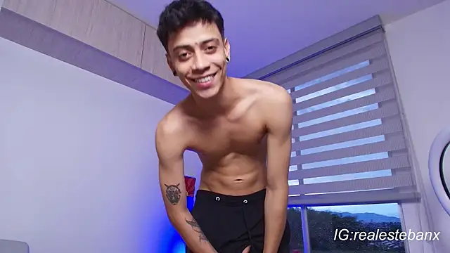 Esteban Knight online show from 10-15-25, 10:32