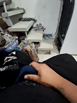 Snapshot of Jununnk chatting on 09-19-25, 09:37 Jununnk online show from 09-19-25, 09:37