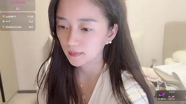 A-xena online show from 10-26-25, 03:18