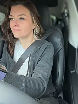 LadyLena1 online show from 10-22-25, 06:07