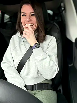 LadyLena1 online show from 12-18-25, 09:10