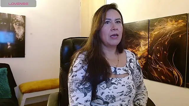 amalia brunette online show from 12-19-25, 10:39