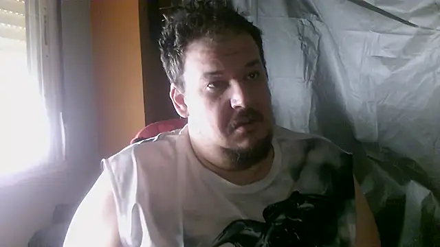 Snapshot of porkorossy chatting on 04-27-26, 08:45 porkorossy online show from 04-27-26, 08:45