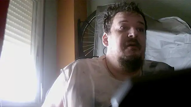 Snapshot of porkorossy chatting on 05-08-26, 07:36 porkorossy online show from 05-08-26, 07:36