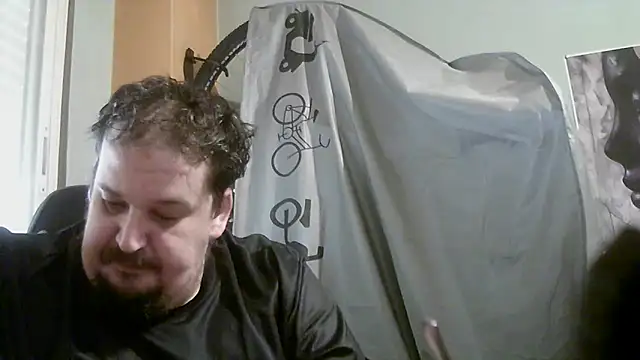 Snapshot of porkorossy chatting on 05-20-26, 09:48 porkorossy online show from 05-20-26, 09:48