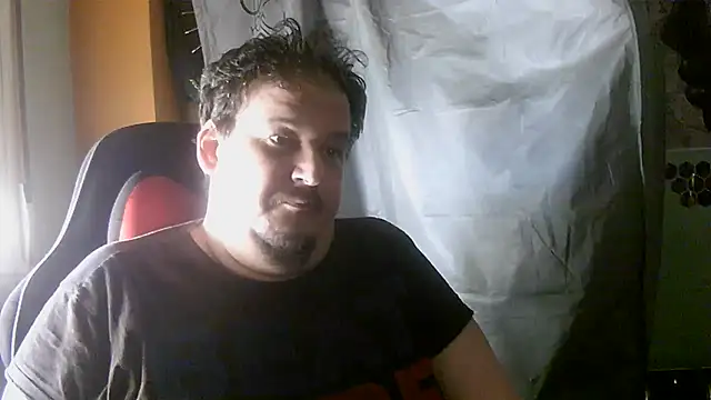 Snapshot of porkorossy chatting on 06-06-26, 01:38 porkorossy online show from 06-06-26, 01:38