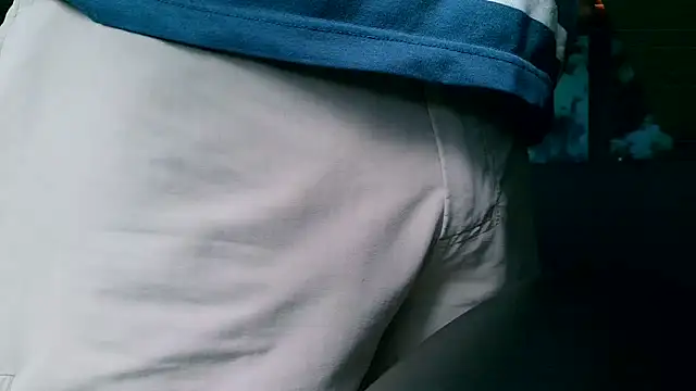 Snapshot of dutch-horny-daddy chatting on 09-08-25, 04:28 dutch-horny-daddy online show from 09-08-25, 04:28