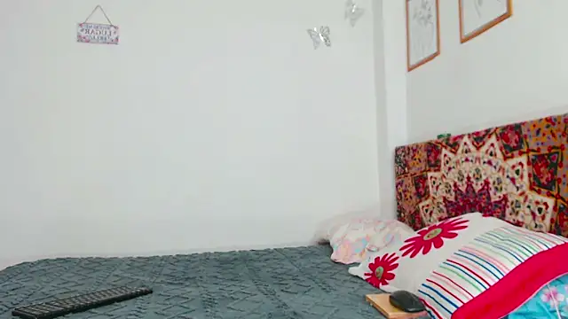 Snapshot of verocute7 chatting on 09-24-25, 02:59 verocute7 online show from 09-24-25, 02:59