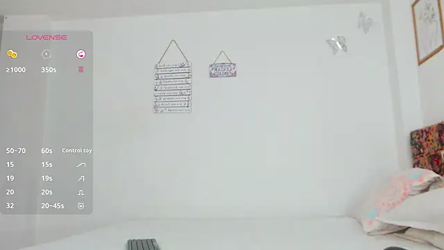 Snapshot of verocute7 chatting on 11-17-25, 01:55 verocute7 online show from 11-17-25, 01:55