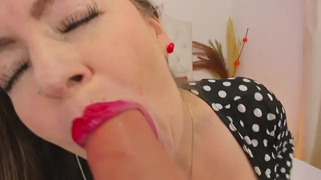 Snapshot of missionix chatting on 09-30-25, 02:05 missionix online show from 09-30-25, 02:05