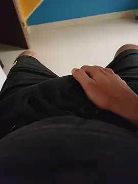 Snapshot of surfer_fun29 chatting on 12-14-24, 11:07 surfer fun29 online show from 12-14-24, 11:07