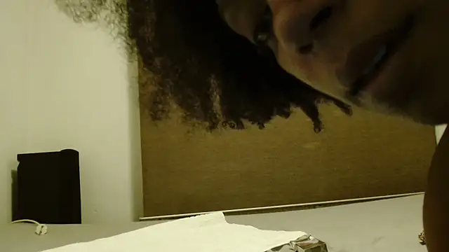 Snapshot of ROXYNL chatting on 01-13-25, 10:24 ROXYNL online show from 01-13-25, 10:24