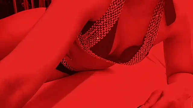 Snapshot of ROXYNL chatting on 02-07-25, 07:06 ROXYNL online show from 02-07-25, 07:06