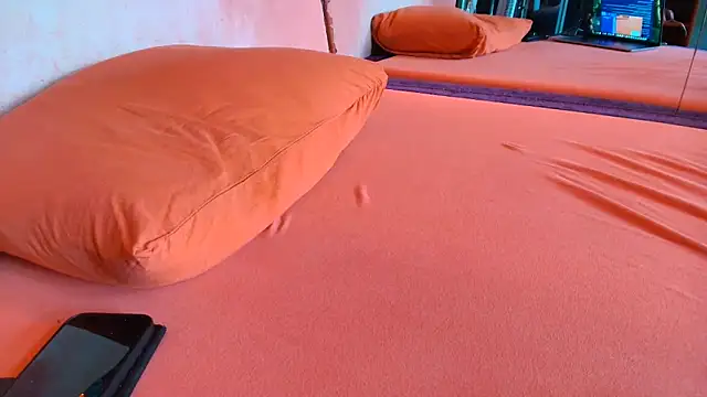 Snapshot of ROXYNL chatting on 09-21-25, 11:01 ROXYNL online show from 09-21-25, 11:01