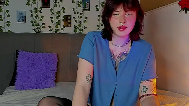 miss Lizzy online show from 01-21-25, 04:21