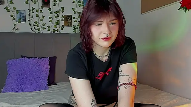 miss Lizzy online show from 02-09-25, 01:11