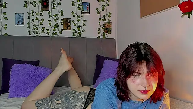 miss Lizzy online show from 02-16-25, 01:36