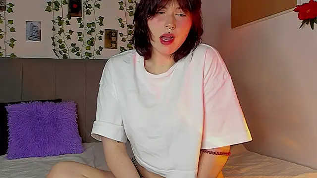 miss Lizzy online show from 02-27-25, 01:16